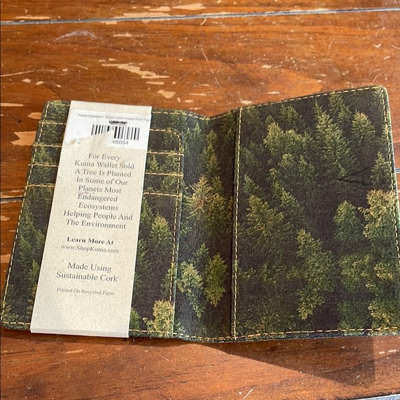 Kuma Tree Printed Wallet - Picture 2 of 7